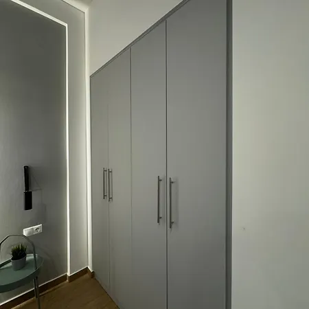 Dekolomvou Apartment *