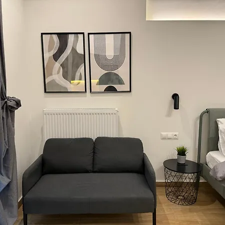 Dekolomvou Apartment *