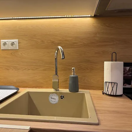 Dekolomvou Apartament Salonic