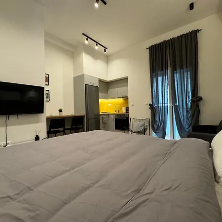 Dekolomvou Apartament *