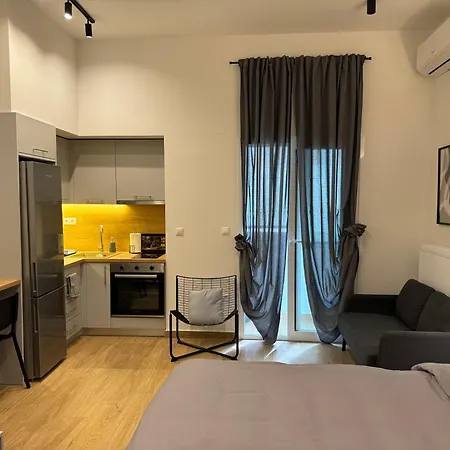 Dekolomvou Apartament Salonic